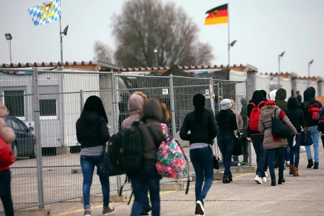 تراجع طلبات اللجوء إلى ألمانيا بأكثر من 50% في 2025