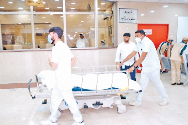 وثيقة مبادئ جديدة لمزاولي مهنة الطب: الرحمة وعدم التفرقة بين المرضى. للعاملين في القطاع الصحي الحكومي والأهلي وتضم الكثير من الواجبات العامة. الالتزام بالمهنية والتحلي بمكارم الأخلاق واختيار الكلمات المناسبة عند طرح الأسئلة 