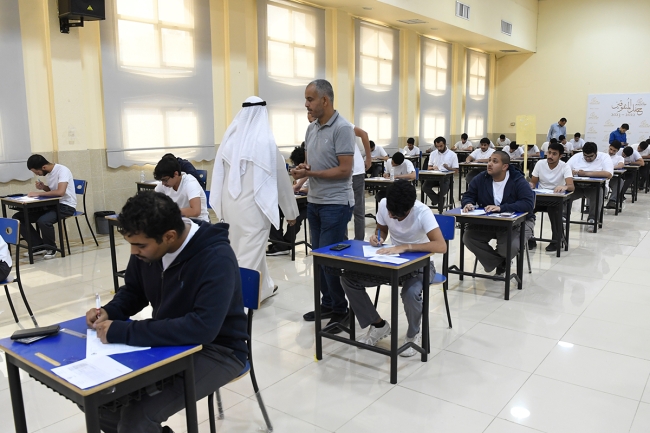 «التربية»: 26 حالة حرمان في اختبار اللغة العربية.. و 1149 غياب 