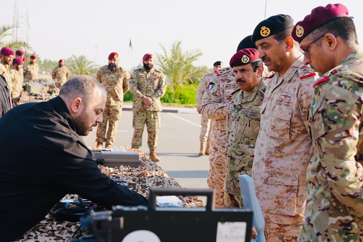 رئيس الأركان: الحرس الأميري يتمتع بكفاءة وجاهزية عالية 