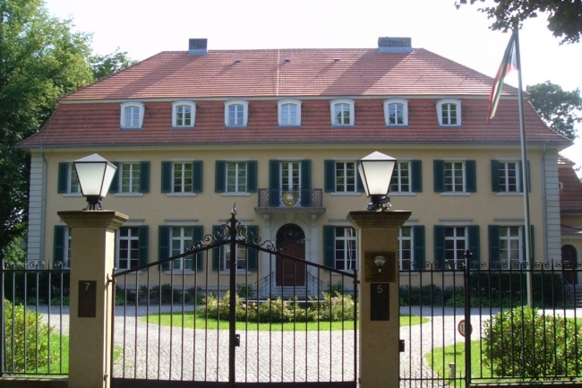 سفارة الكويت بألمانيا تدعو المواطنين إلى أخذ الحيطة في ضوء الأحوال الجوية