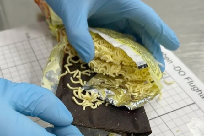 معكرونة ذهب في مطار ميونيخ 