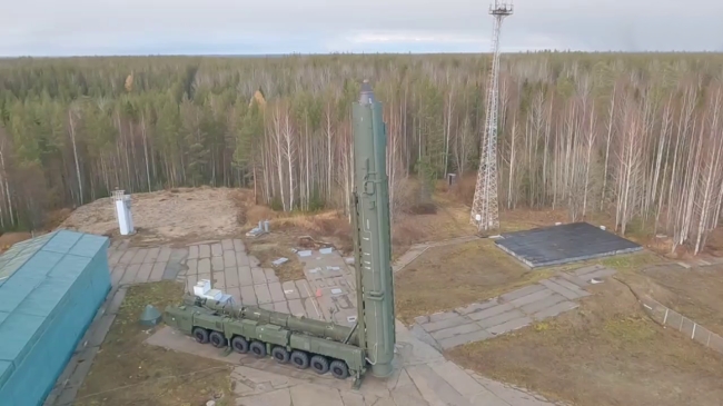 بريطانيا ودول أوروبية تدين استخدام روسيا الصاروخ «أوريشنك» في هجوم ضد 
أوكرانيا