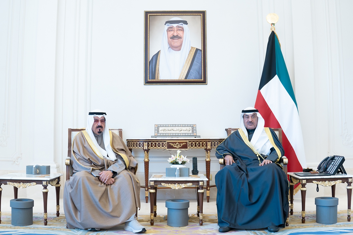 سمو ولي العهد يستقبل رئيس الوزراء 