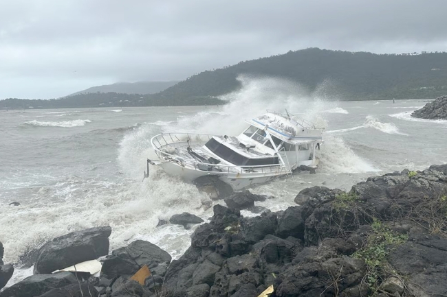 «كوجي»... أمطر وأغرق وقطع الكهرباء 