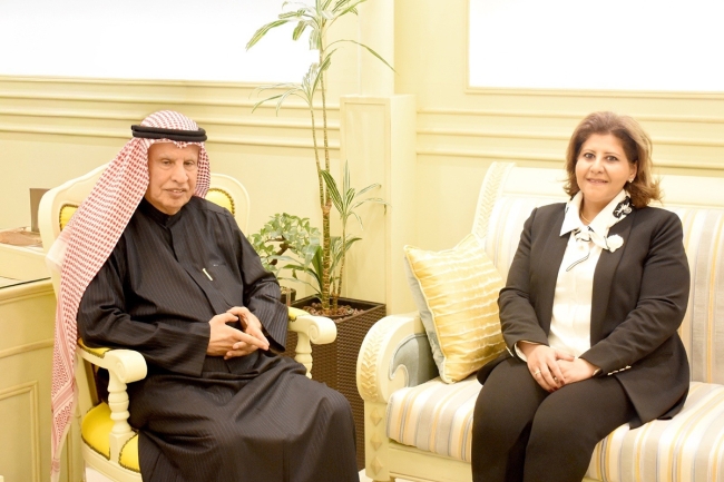 الفضالة يبحث تعزيز التعاون مع مساعد وزير الخارجية لـ«حقوق الإنسان»