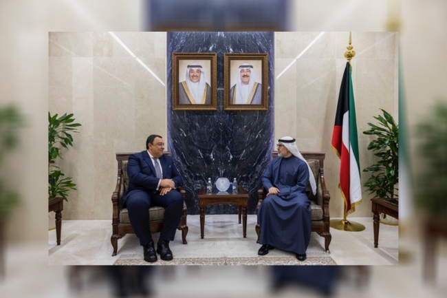 نائب وزير الخارجية يبحث ومساعد وزير الخارجية المصري سبل توطيد العلاقات