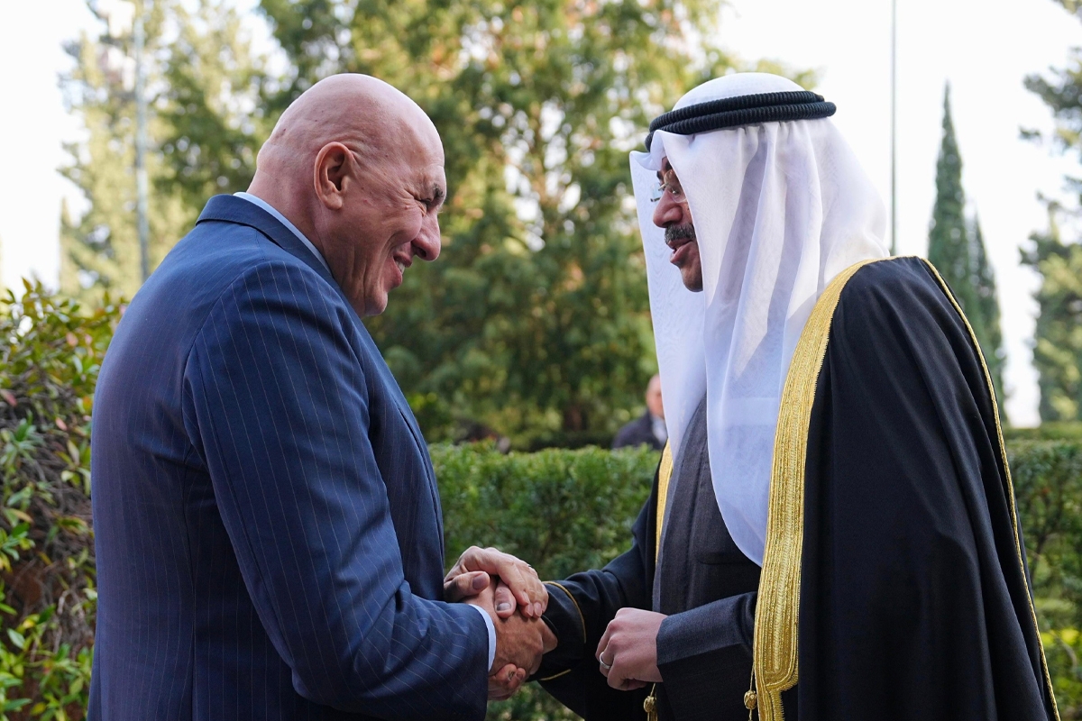 وزير الدفاع ونظيره الايطالي يبحثان التعاون العسكري ويوقّعان اتفاقية تعاون مشترك 