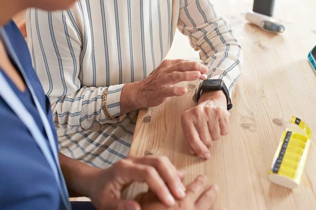 تطبيقات ذكية تكشف السرطان و«الباركنسون» 