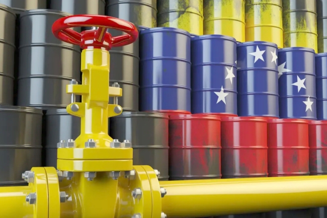 النفط الفنزويلي... بين الإنتاج الطموح وتدهور البنى التحتية. خبراء لـ الجريدة الشركات الأميركية تواجه مصاعب في العودة إلى سوق فنزويلا. دور «أوبك +» في المرحلة المقبلة هو المحك الحقيقي لاستقرار الأسواق 