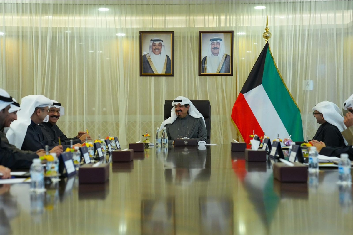 رئيس الوزراء يوجه بتسريع وتيرة إنجاز المشاريع التنموية 