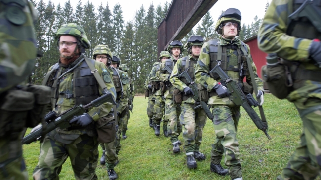 السويد ترسل ضباطا عسكريين إلى غرينلاند بناء على طلب الدنمرك