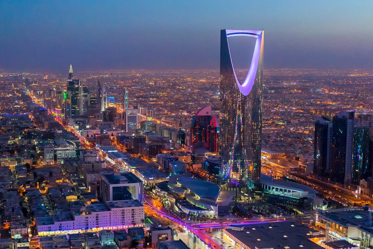 «فيتش» تثبّت تصنيف السعودية الائتماني عند +A وتؤكد متانة الاقتصاد 