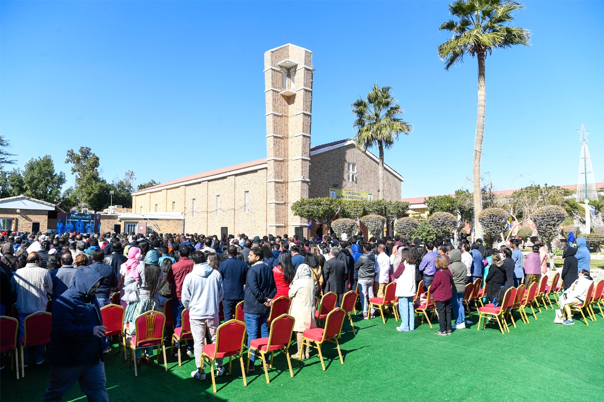 المشاركون في ترقية الكنيسة