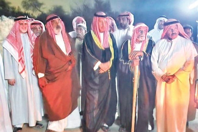 العقل: «الغميضة» و«سموم القيظ» دراما تراثية في رمضان. مسلسلان انتهى من تصوير الثاني ويختتم مَشاهد الأول في الأحساء قريباً 