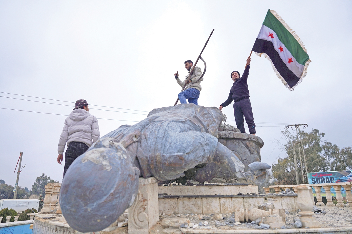 سورية: حسم سريع يُخضع «قسد» ويعيد الشرق وثرواته للدولة 