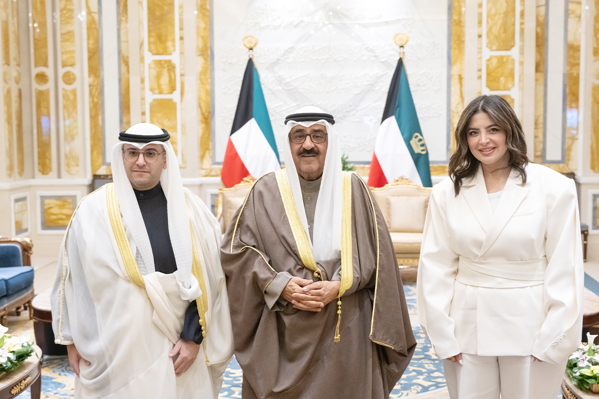 سمو الأمير يستقبل وزير «البلدية» والمديرة العامة لبلدية الكويت 