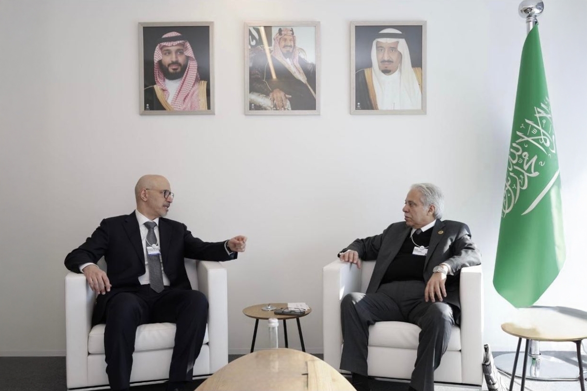 وزير التجارة بحث سبل تعزيز التعاون التجاري مع نظيره السعودي 