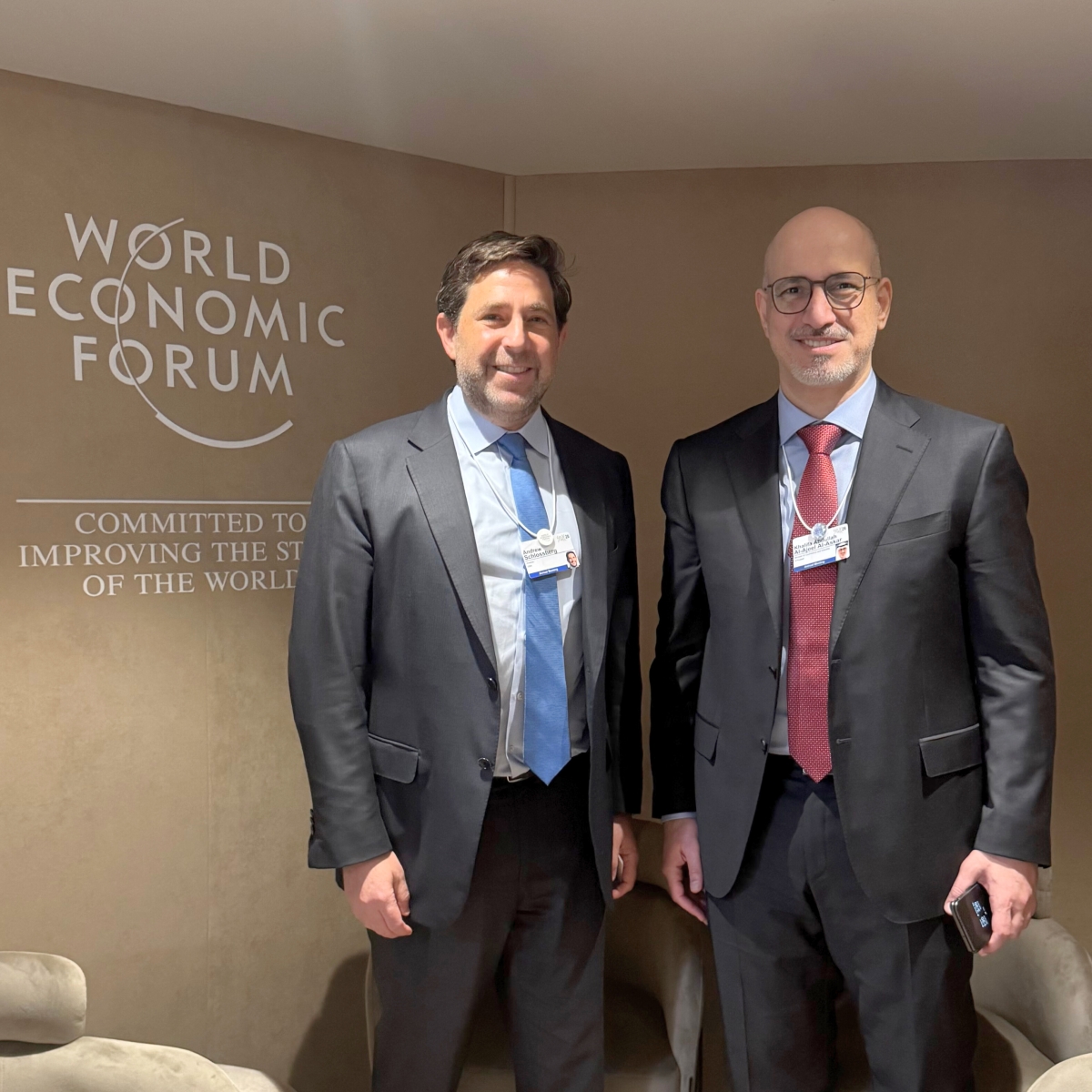 العجيل والمدير التنفيذي لشركة إنفيسكو أندرو شلوسبرغ