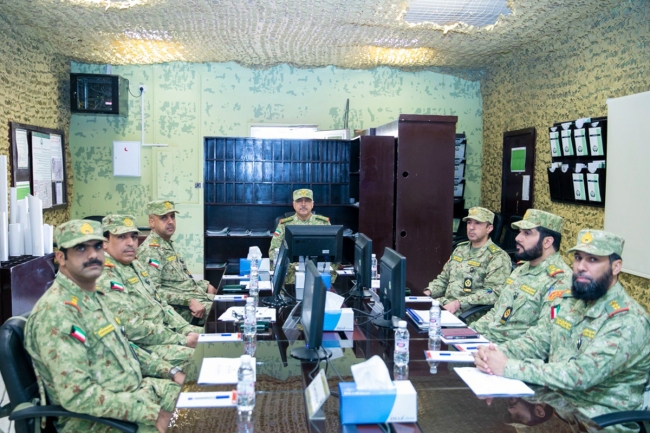 الفريق البرجس يُشيد بجهود رجال الحرس الوطني في تأمين المواقع الحيوية والمعسكرات