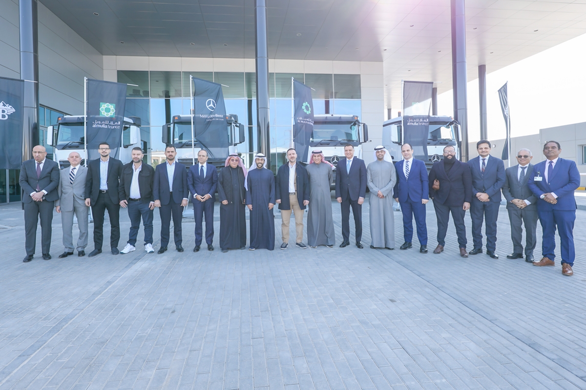 مجموعة الملا تتسلم أكثر من 150 شاحنة من مرسيدس-بنز ضمن تحالف بارز مع أحد أهم عملائها 