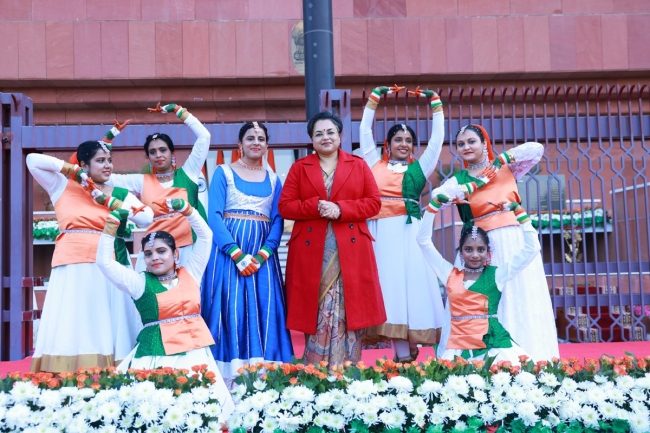 السفيرة الهندية: الكويت نموذج في رعاية جاليتنا