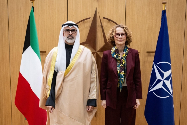 الكويت والناتو يناقشان سبل التعاون والقضايا الإقليمية والدولية في بروكسيل