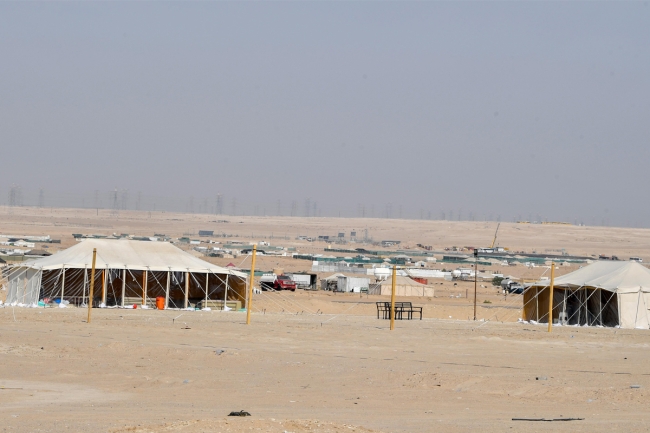 استطلاع آراء: موسم البَرّ يجذب 20% من الكويتيين... والأغلبية راضية عن مواقع التخييم. «آراء للبحوث» أجرت استطلاعاً حول مدى إقبال المواطنين والمقيمين على الاحتفال بموسم البر. %19 من المشاركين فيه تتراوح أعمارهم بين 18 و34 سنة. التخييم بات يجذب المقيمين العرب... و13% منهم أعلنوا نيّتهم في المشاركة به 