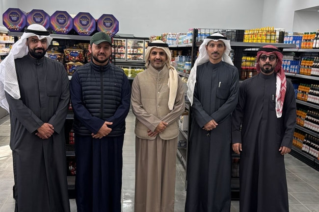 الظفيري: افتتاح 4 أفرع جديدة لجمعية المطلاع لتوسيع الخدمات الاستهلاكية. الأفرع الجديدة تعزز كفاءة الخدمة وسهولة الوصول وتلبي احتياجات أهالي المنطقة. خطة توسع مستمرة تشمل افتتاح 7 أفرع إضافية خلال المرحلة المقبلة 