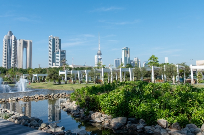 طقس معتدل نهاراً مائل للبرودة في عطلة نهاية الأسبوع