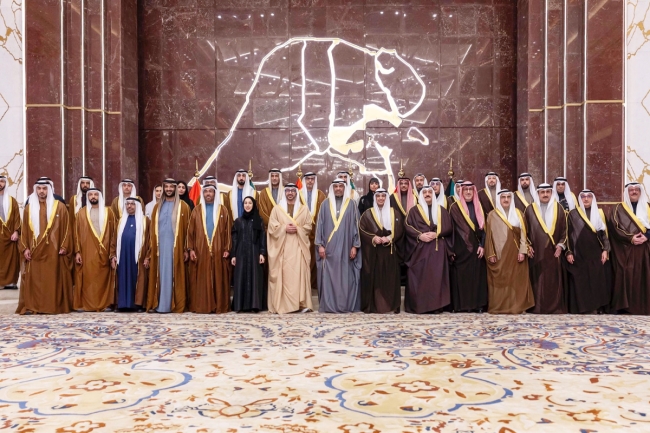 اليحيا وعبد الله بن زايد يترأسان اللجنة العليا المشتركة «الكويتية - الإماراتية»