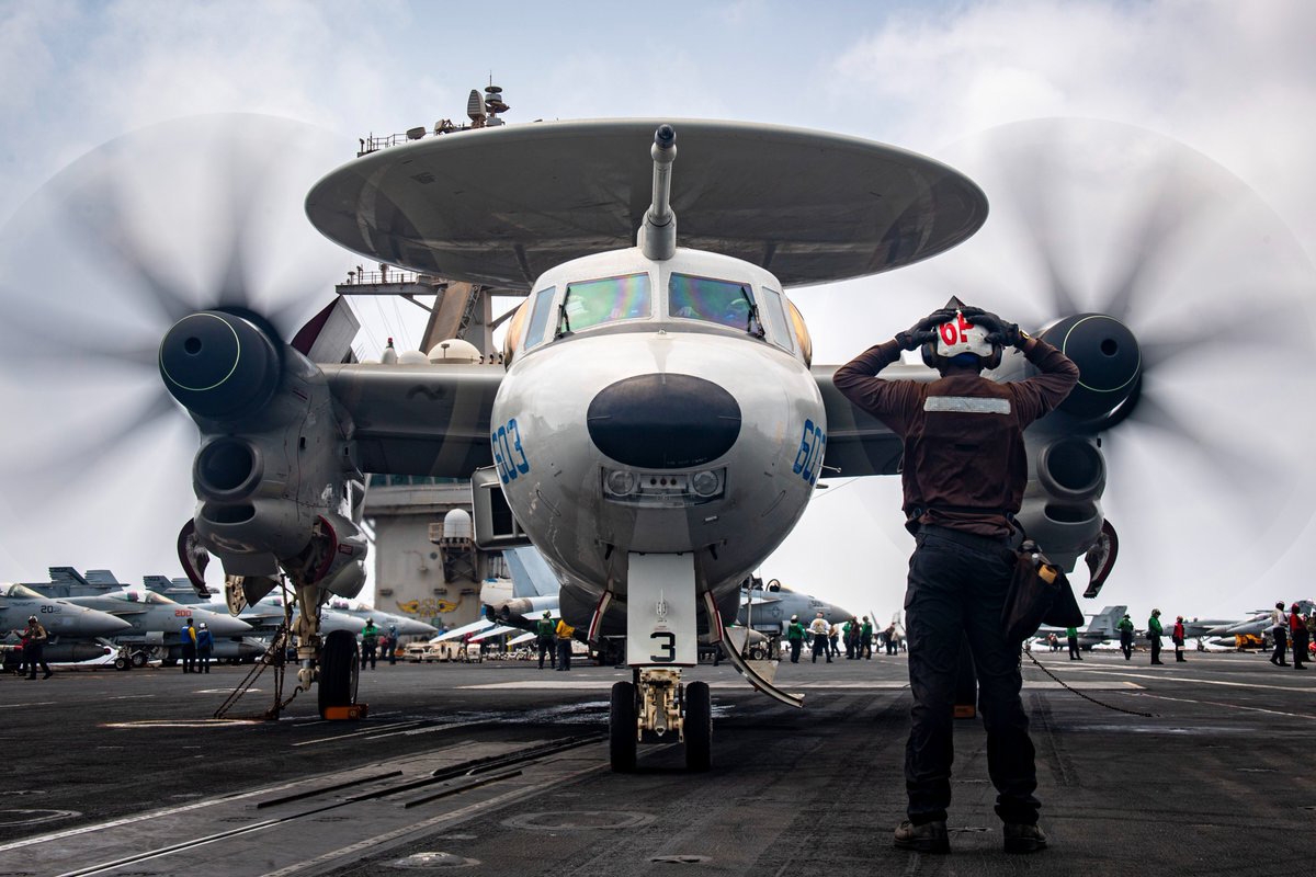 ترامب يدرس «إسقاطاً متدرجاً» للنظام في إيران 