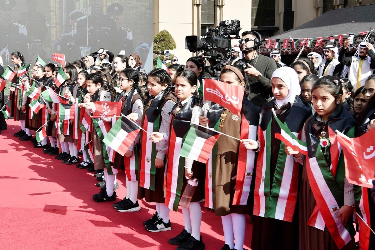 محافظات الكويت تحتفل بمراسم رفع العلم.. محطة وطنية تجسد الولاء والإنجازات والتضحيات 