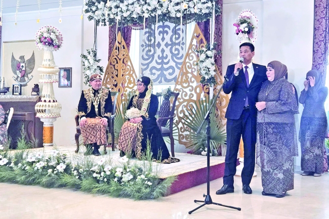 مشرف تجمع وسط آسيا وشرقها «بالحلال» 