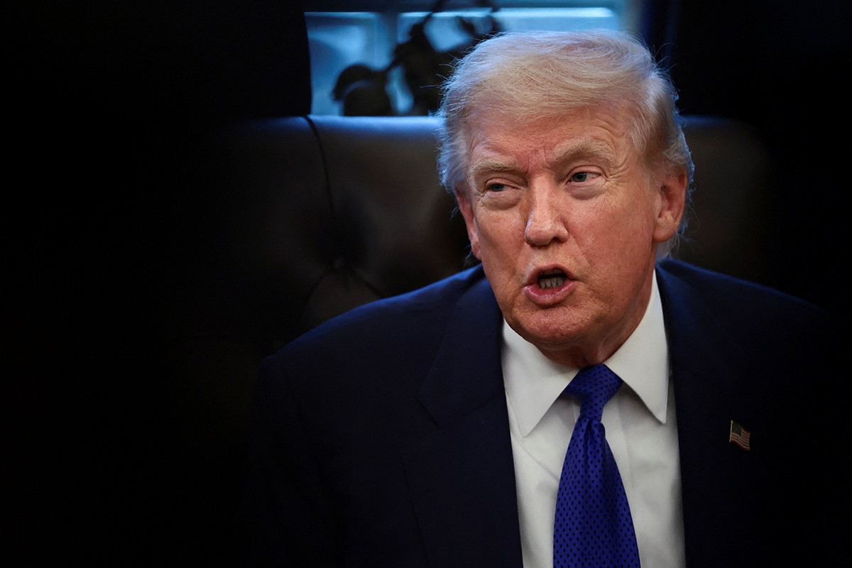 ترامب يطالب جامعة هارفارد بتعويضات تبلغ مليار دولار 