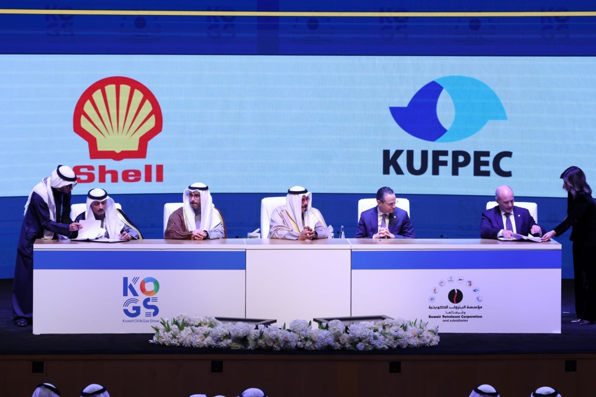 «كوفبك» توقع اتفاقية إطارية للتعاون مع «شل» 