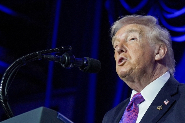 ترامب: الإيرانيون يتفاوضون معنا خشية القيام بعمل عسكري ضدهم