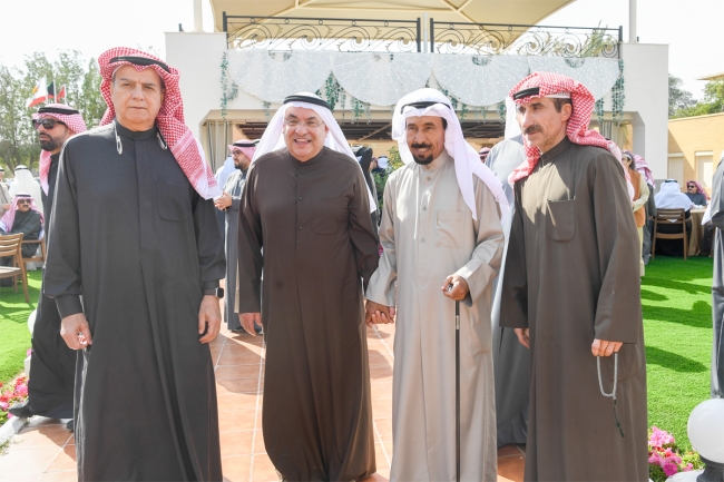 أهالي الكويت في «عزايز»... وحدة صف واعتزاز بالهوية الوطنية