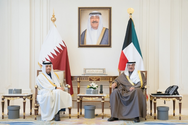 سمو ولي العهد يستقبل رئيس الوزراء القطري بمناسبة زيارته الرسمية للكويت