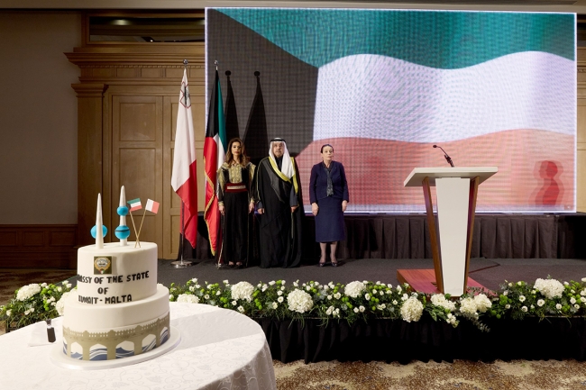 سفاراتنا بالجزائر وإيرلندا ومالطا والمكسيك تحتفل بالأعياد الوطنية