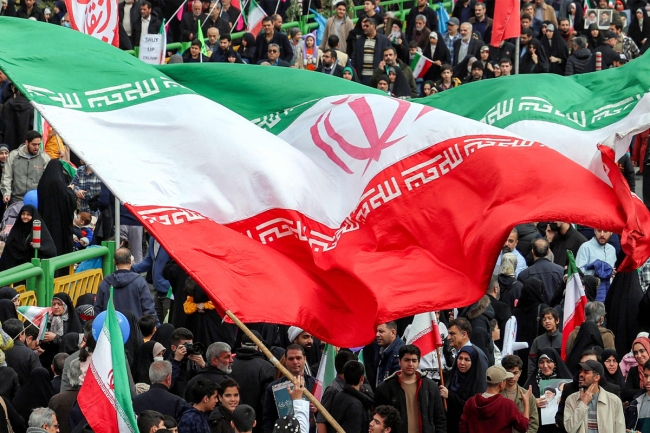 فرنسا: نعتزم زيادة التأشيرات للإيرانيين الراغبين في اللجوء