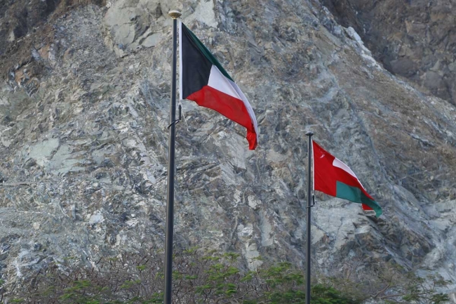 سلطنة عُمان تؤكد تضامنها مع الكويت بشأن سيادتها على مناطقها البحرية