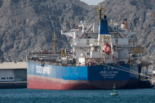 إيران تهاجم منشآت الطاقة ومقار دبلوماسية في الخليج