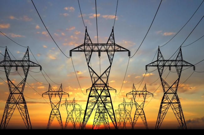 «الكهرباء»: إعادة خطين هوائيين لنقل الطاقة إلى الخدمة