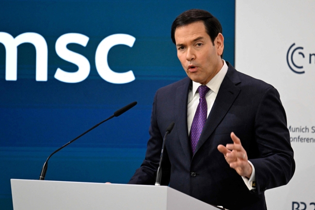 روبيو: إيران تحاول «أخذ العالم رهينة»