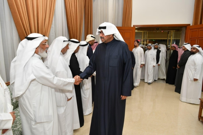 وزير الدفاع قدم واجب العزاء لأسرتي الشهيدين الشراح والمجمد