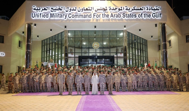 أمين عام مجلس التعاون يزور مقر القيادة العسكرية الموحدة