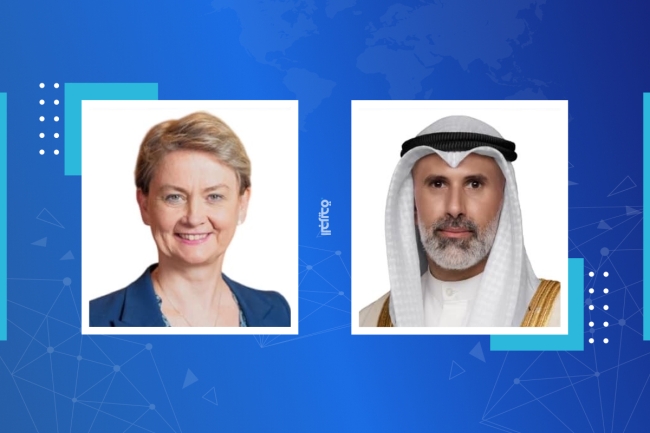 وزير الخارجية ونظيرته البريطانية ناقشا العدوان الإيراني الآثم