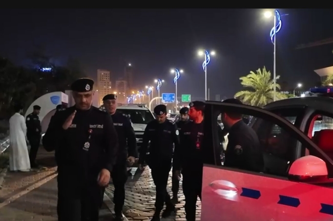 وكيل وزارة الداخلية يتفقد نقاط التفتيش التابعة لمديريات الأمن والمرور والنجدة.. ويطلع على الإجراءات الميدانية