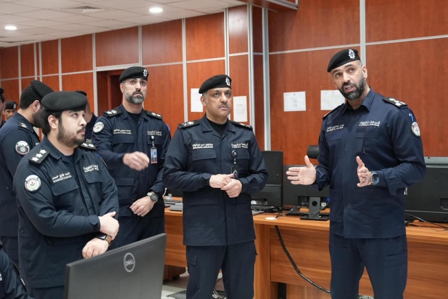 وكيل وزارة الداخلية يتفقد الطرق التي شهدت ارتفاعًا في منسوب المياه وانسيابية الحركة المرورية